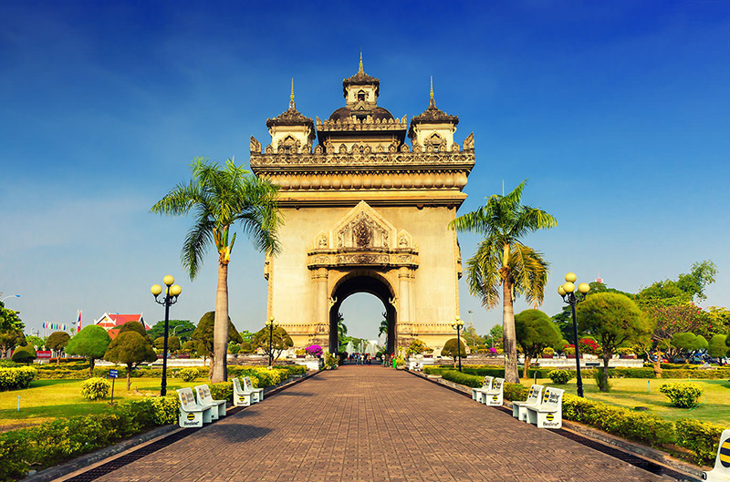 Tháp Patuxai Lào